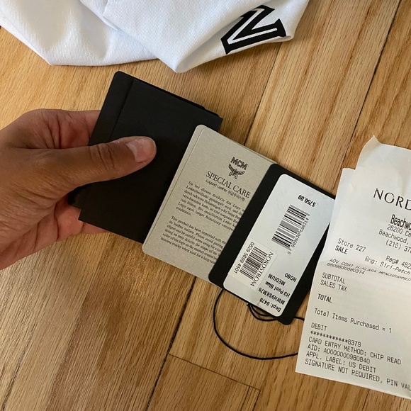 MCM Luxury Handbag - Picture 2 of 7